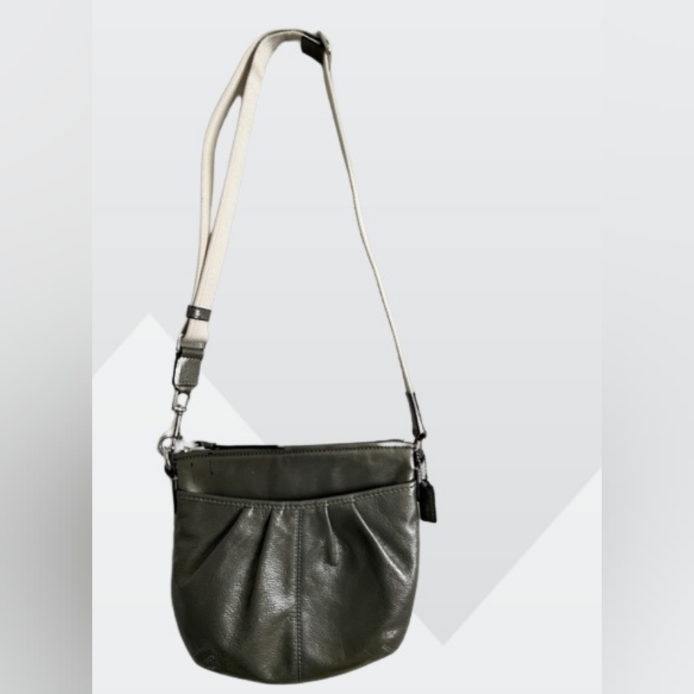 Coach | Vintage Olive Green Patent Leather Swing Pack